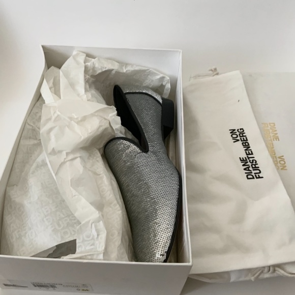 Diane von Furstenberg Leiden Metallic Flat Loafer Silver Evening Dress Shoes 9 - Picture 7 of 12